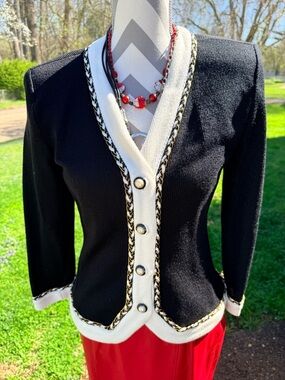 Vintage Nilani  petite Jamison Jacket Black and Cream Contrast Sz. S EUC